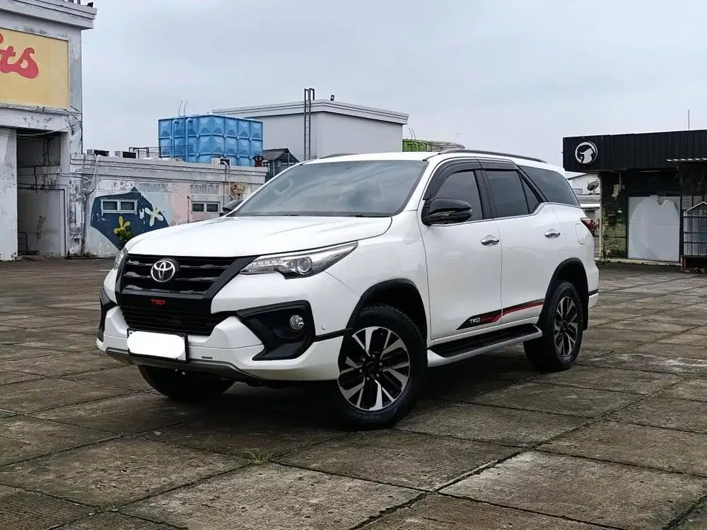 VRZ TRD Sportivo 2.4 AT 2018