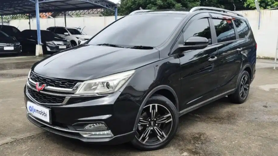 TDP 6,JT, Wuling Cortez 1.5 CT Lux Bensin-AT Hitam 2020