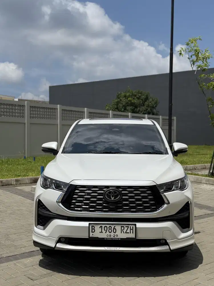 Innova Zenix Q modelista at matik thn 2024 Bensin