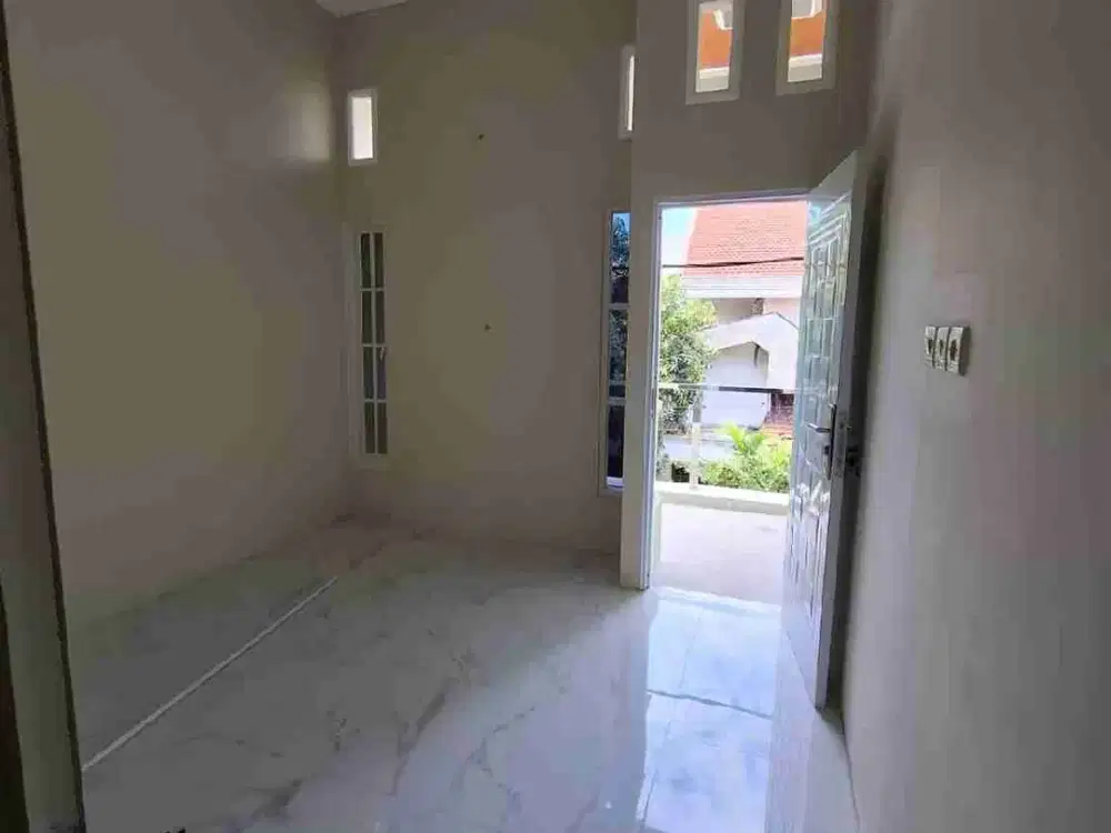 Dijual Rumah Baru 2 Lantai di Ploso Timur