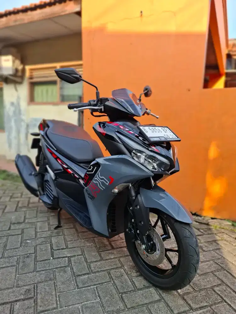 (Km 1.800) Yamaha Aerox cnctd 2025 bln 8 Mulus Bergrnsi