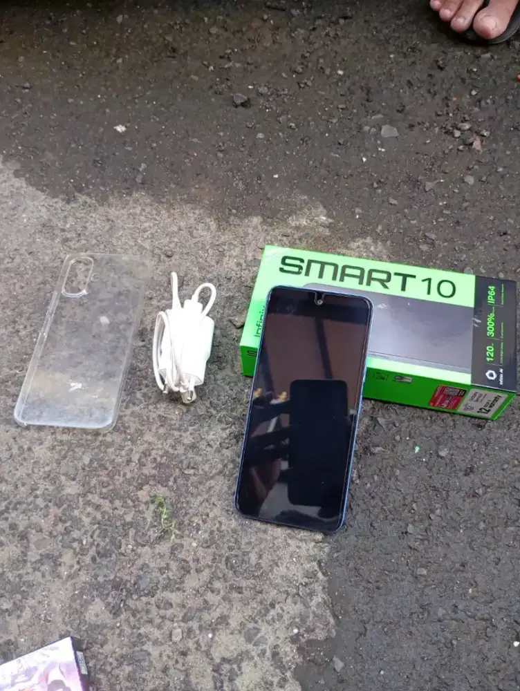 Infinix smart 10 ram 4+4/64