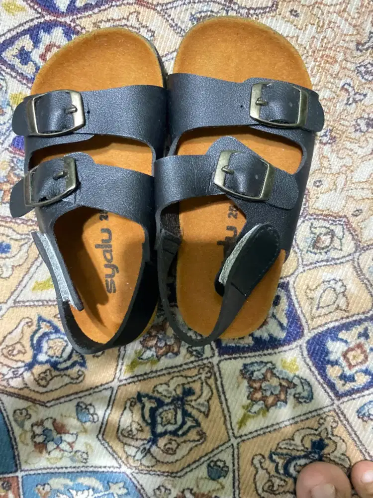 Sepatu sandal anak merk Syalu size 25