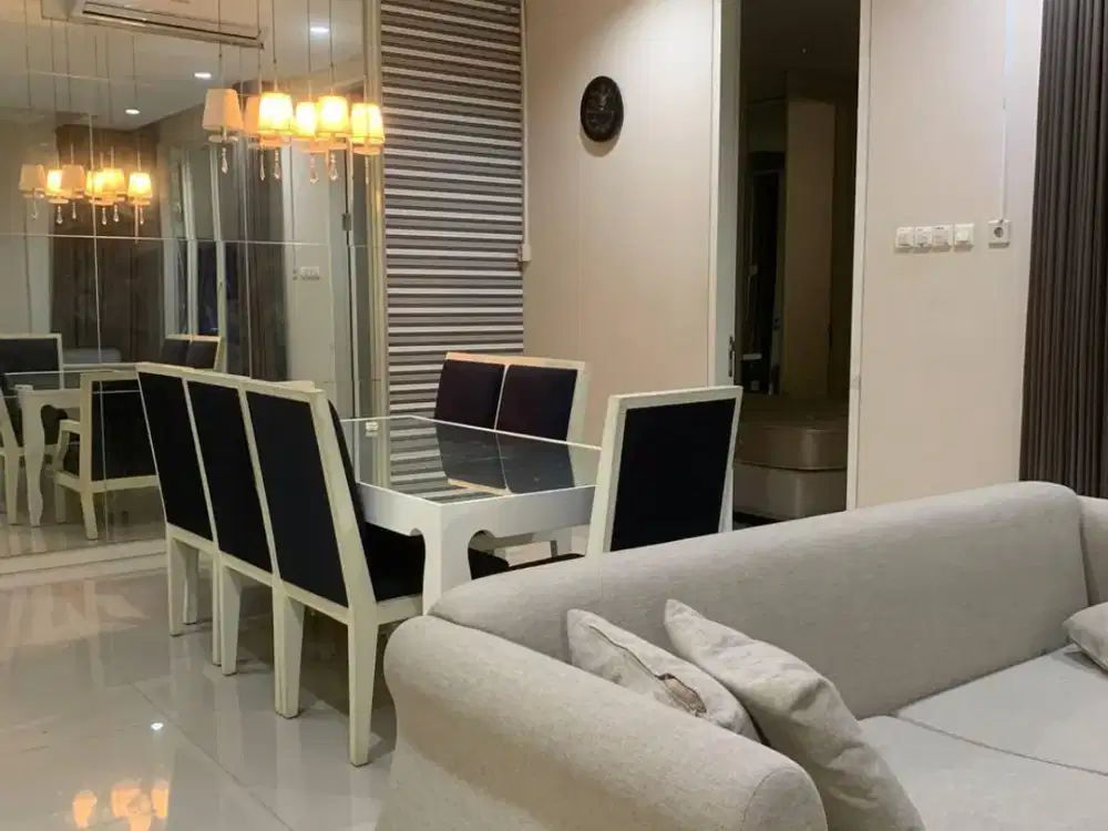 DISEWAKAN  Rumah Semi Furnish Eastcoast Park Surabaya Timur