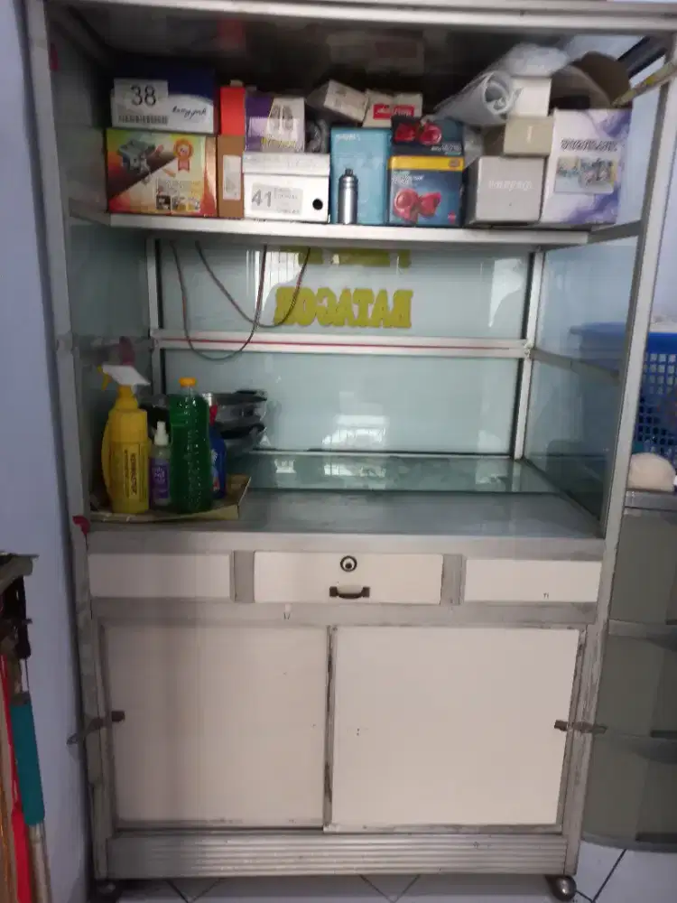 Estalase Almunium kaca