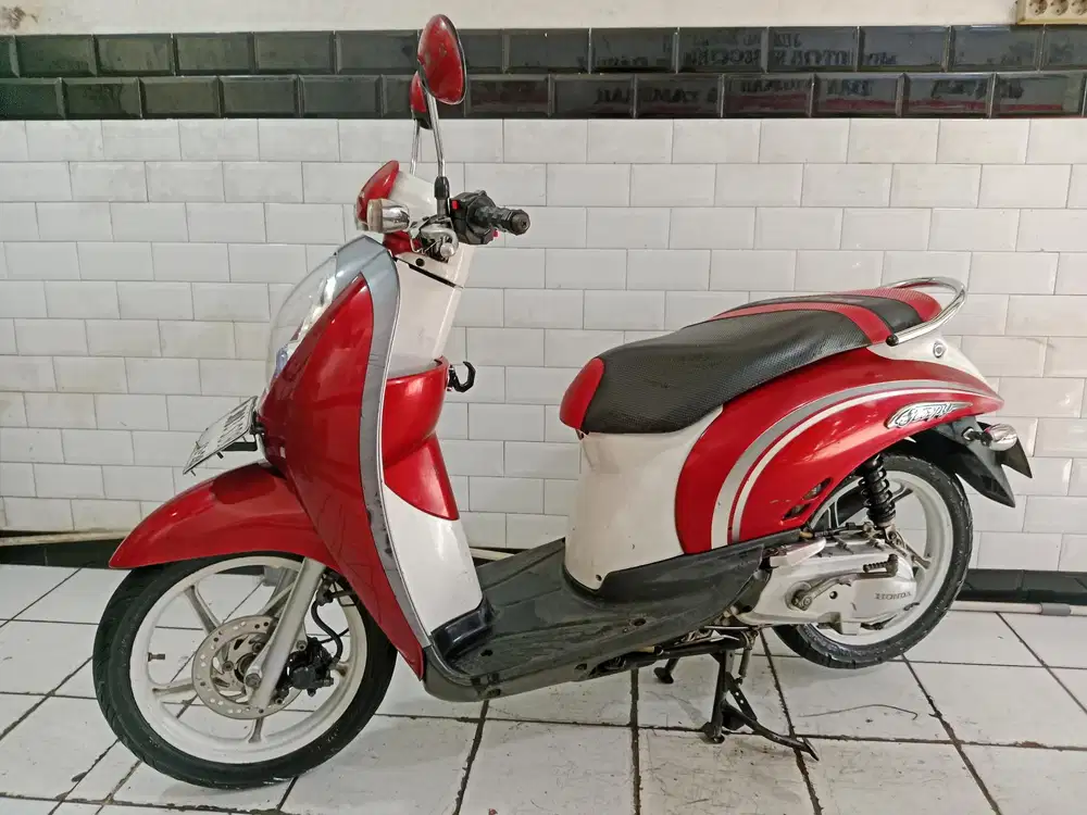 dijual cepat scoopy karbu 2011 mesin standar