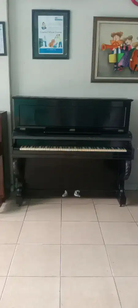 Piano Antik Pleyel Eropa – Body Klasik Mewh