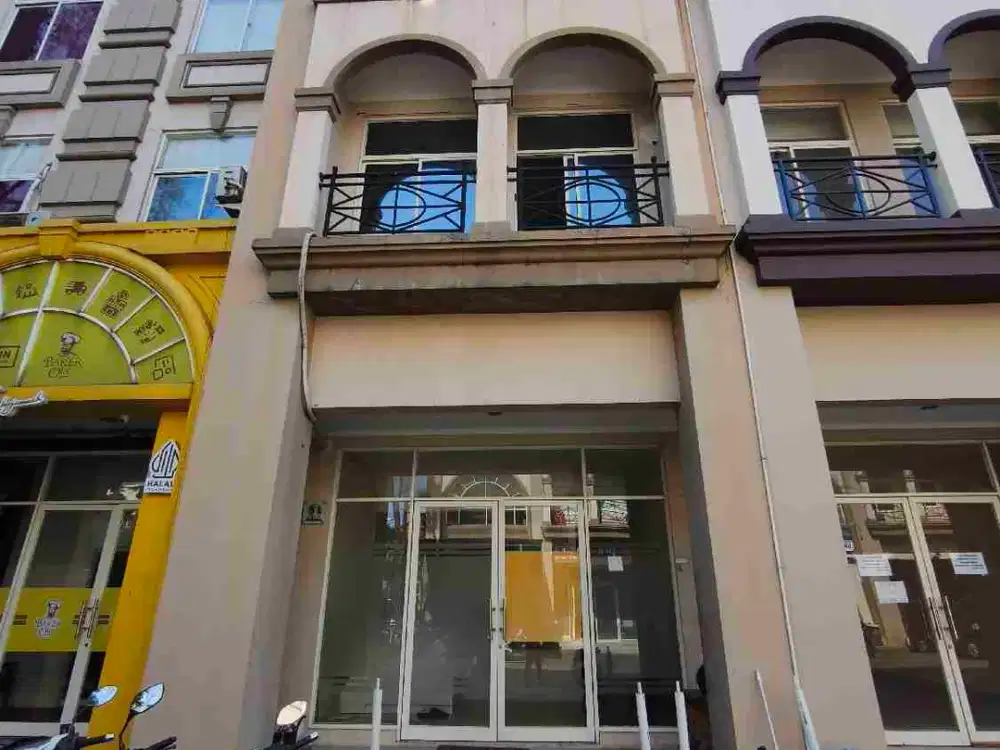 Disewakan Ruko Lokasi Strategis di Grand Galaxy City Bekasi