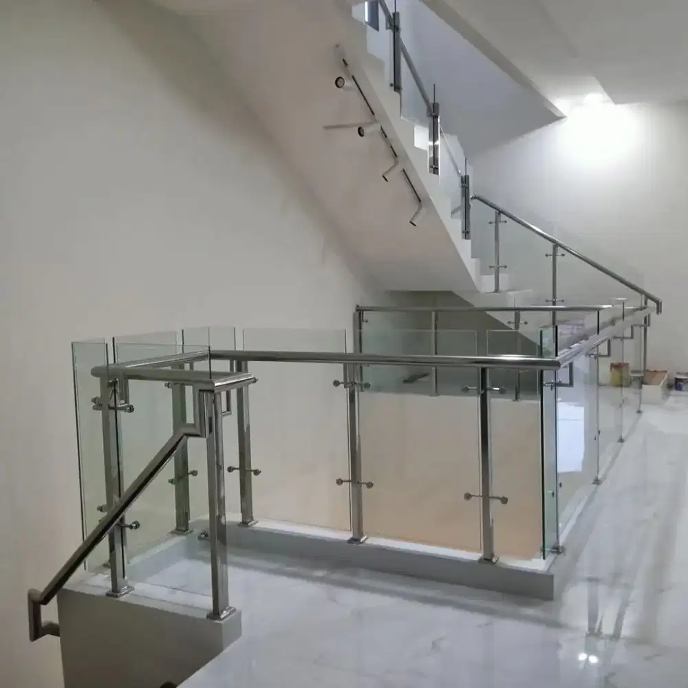 Reling tangga kaca balkon stenlis & kanopi alderon plafon solarflat