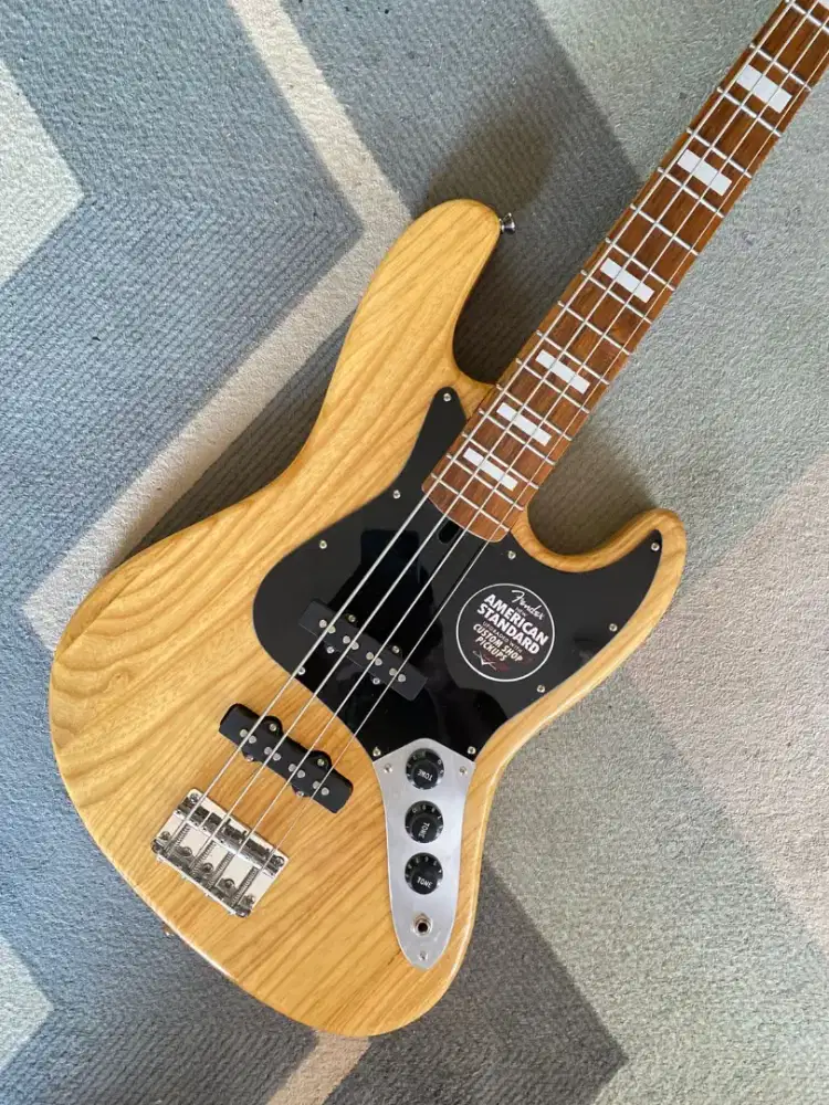 Bass Fender Jazz 4string natural custo.