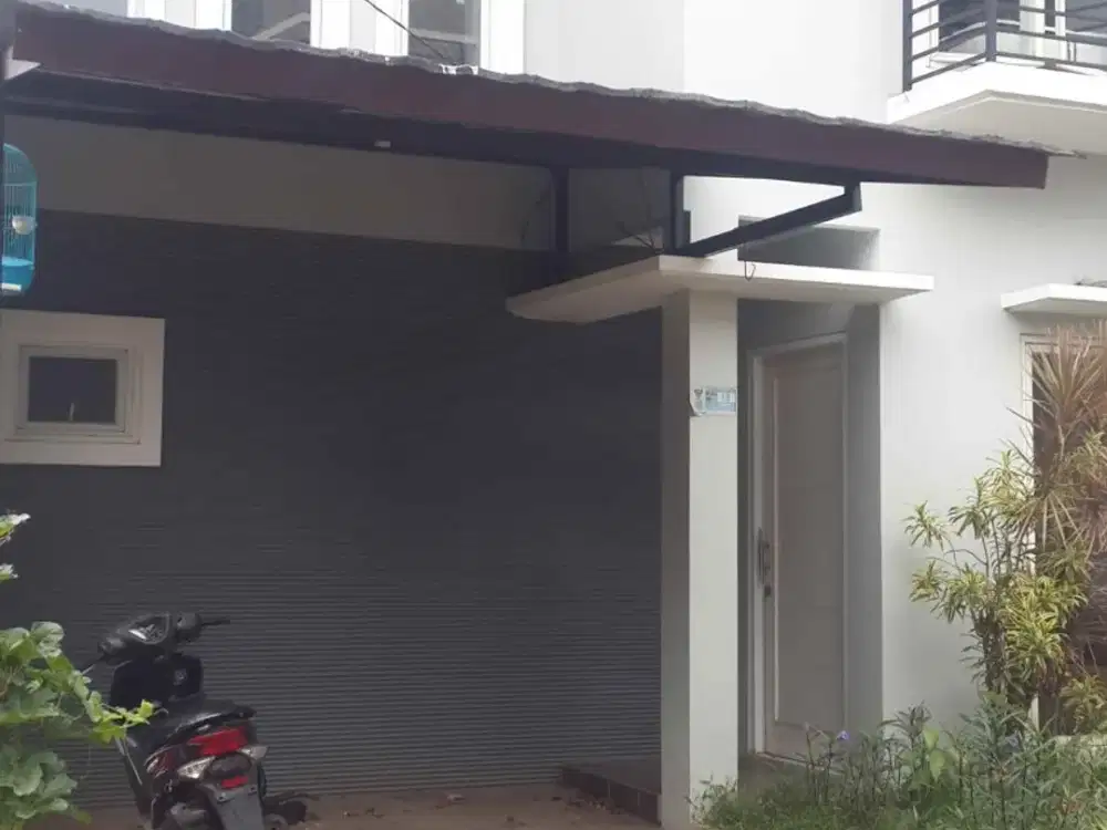 Disewa Rumah di Dalam Cluster di Area Cireundeu, Semi Furnished.