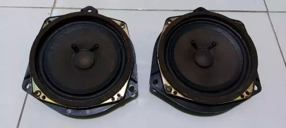 Speaker pintu mobil kijang kapsul