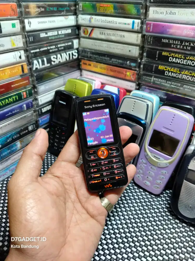 Sony Ericsson W200i All Operator