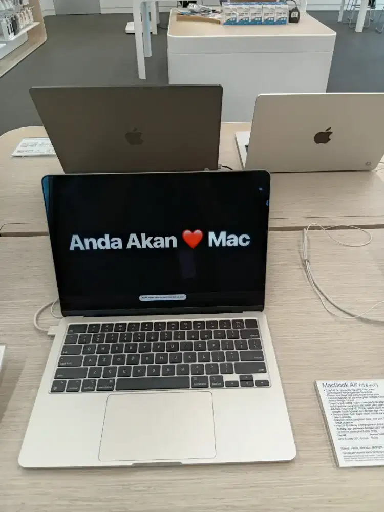MacBook Air M2 bisa kredit 
Tanpa DP Tanpa biaya admin