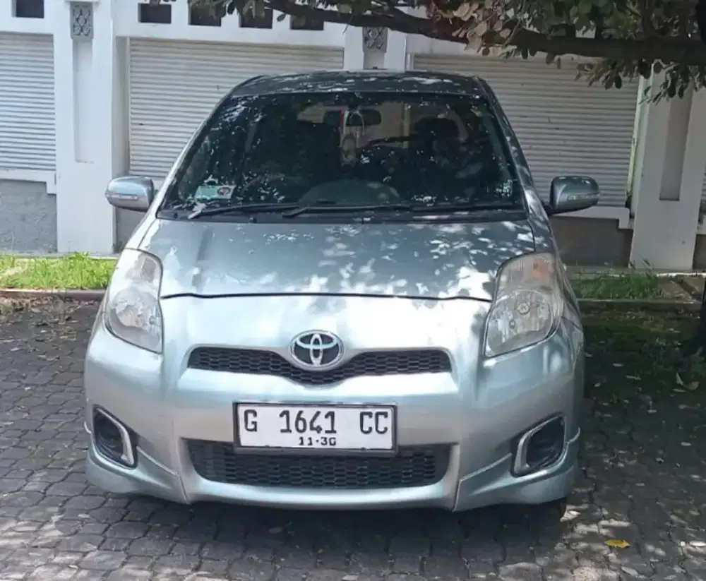 YARIS E MATIC 2013
