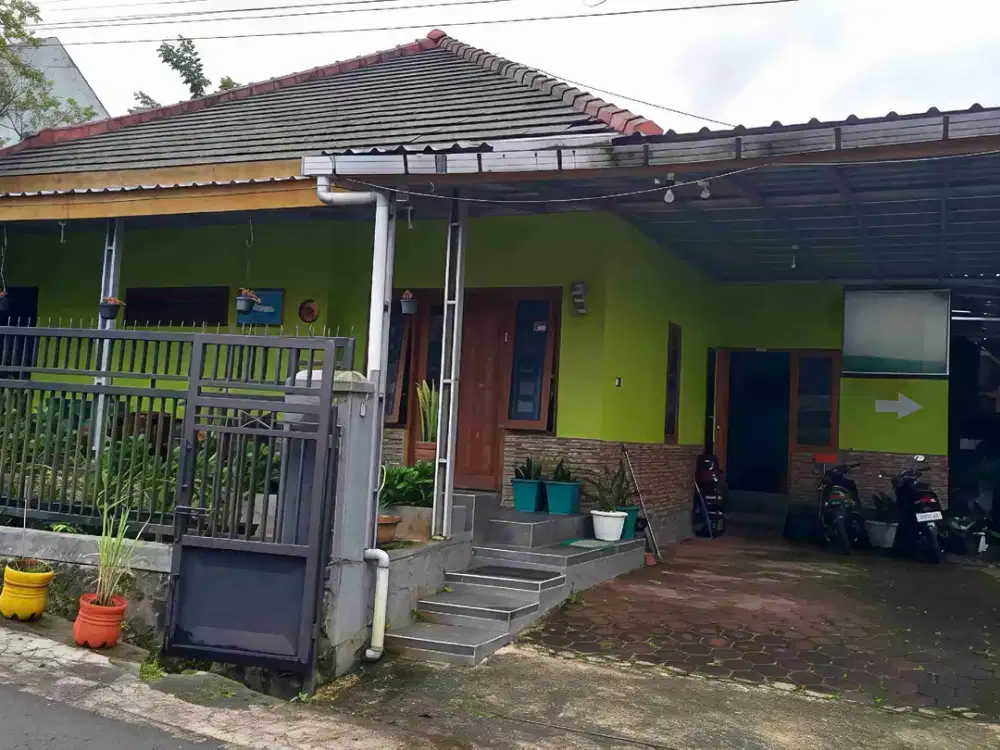 RUMAH VILLA HOMESTAY SIAP HUNI KOTA BATU