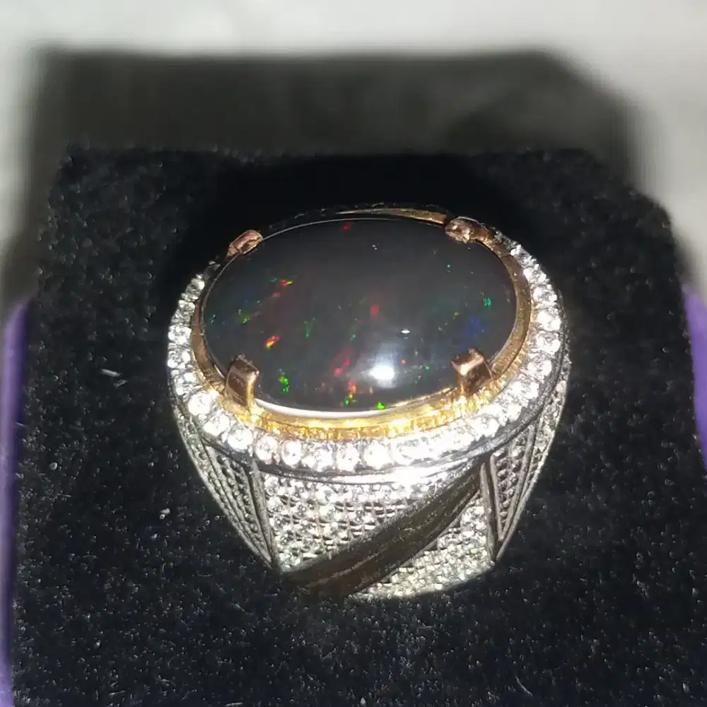 Kalimaya black opal banten