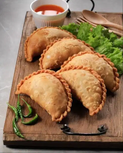 Pastel Sayur Ayam & Risoles Rogut