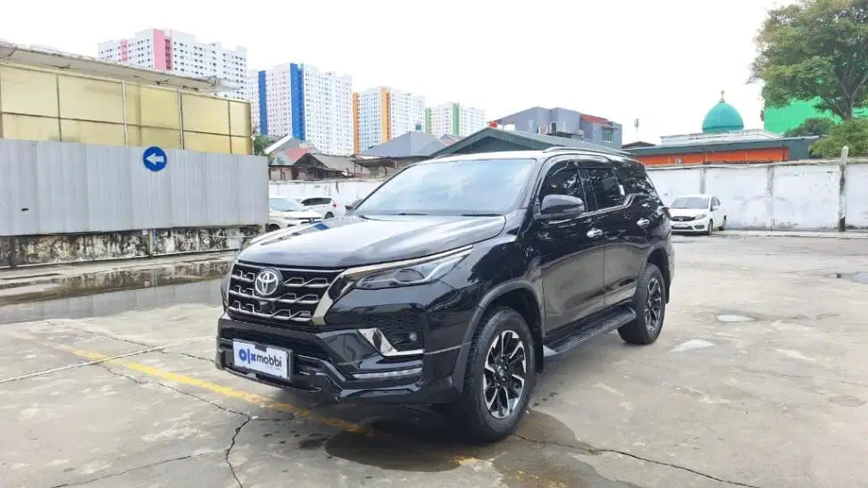 DP MURAH - Toyota Fortuner 2.4 VRZ GR Sport-AT 2021 Hitam