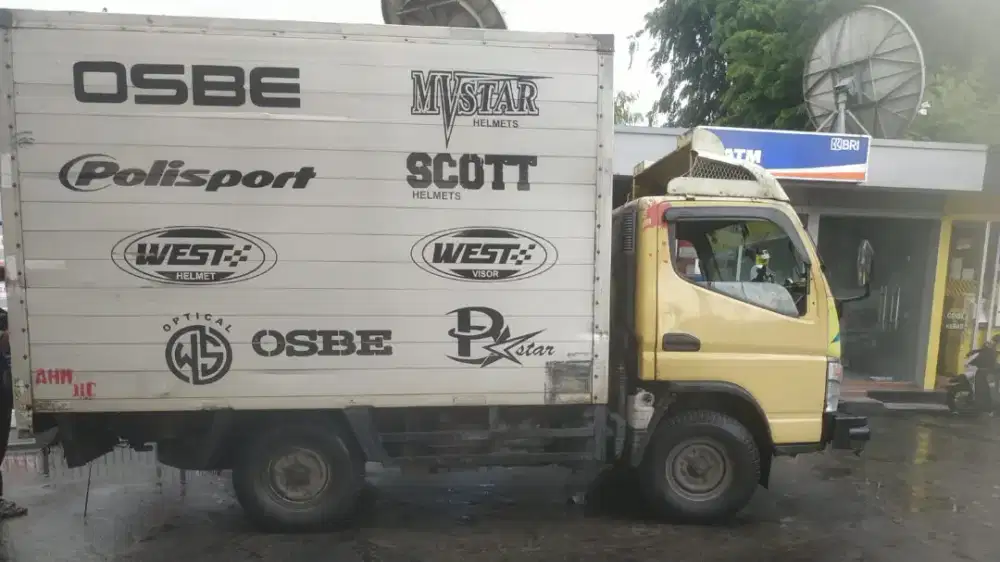 Di jual truk colt diesel box super jumbo