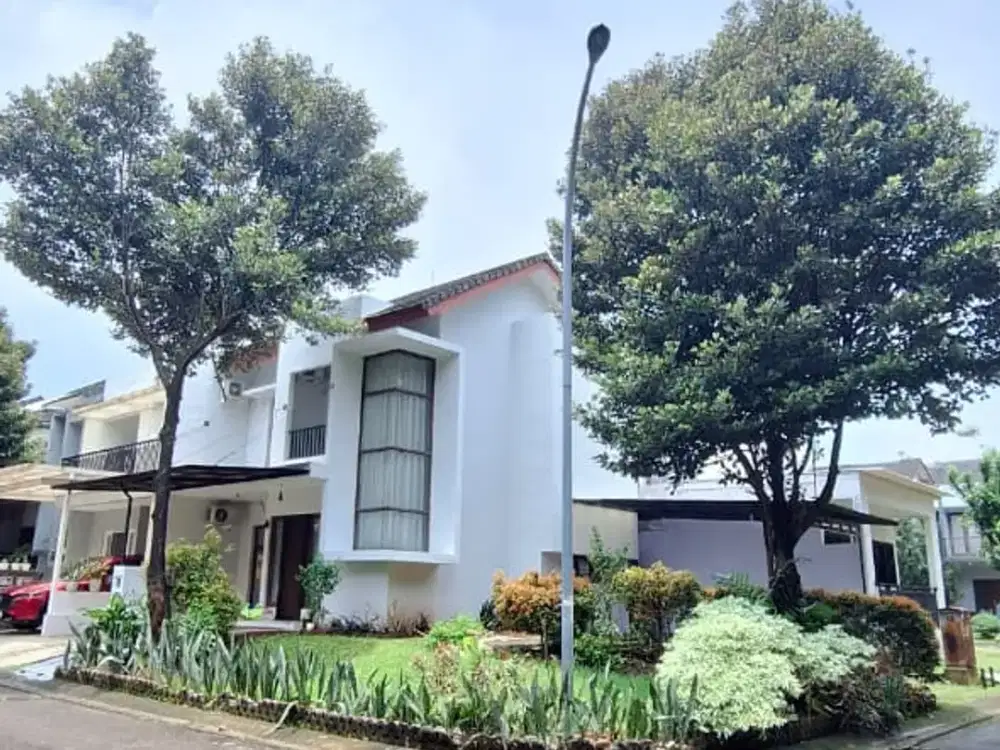 Disewakan Murah Hook di Emerald Premium Area Bintaro Jaya 9 Rumah Siap Huni Baru selesai di cat dan di bersihkan, Lokasi Strategis, Lingkungan asri, a