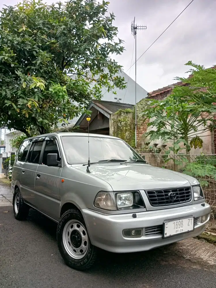 Toyota Kijang 2002 Bensin