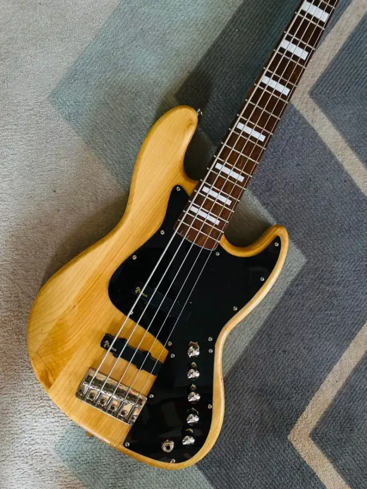 Bass 5string Fender Jazz natural preamp aktive custom