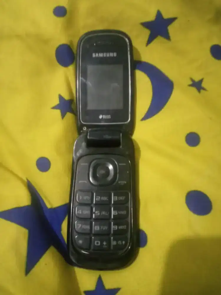 Jual hp samsung flip GSM masih normal batre awet