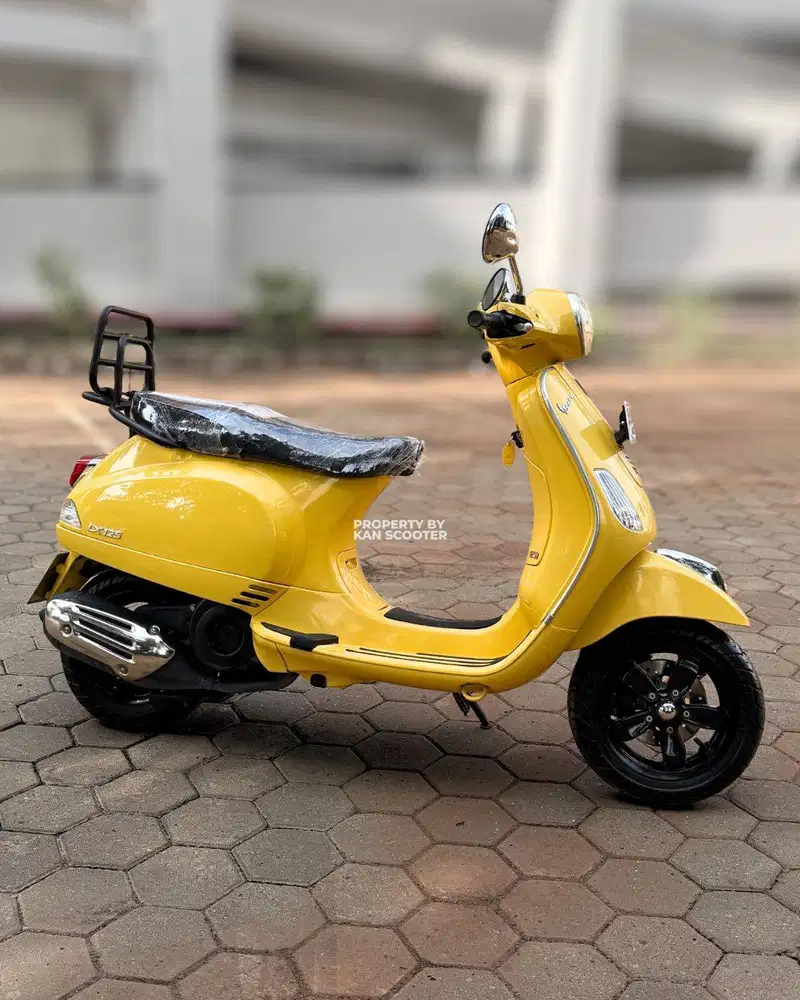 JUAL MURAH VESPA LX 125 iGET 2017 MULUS