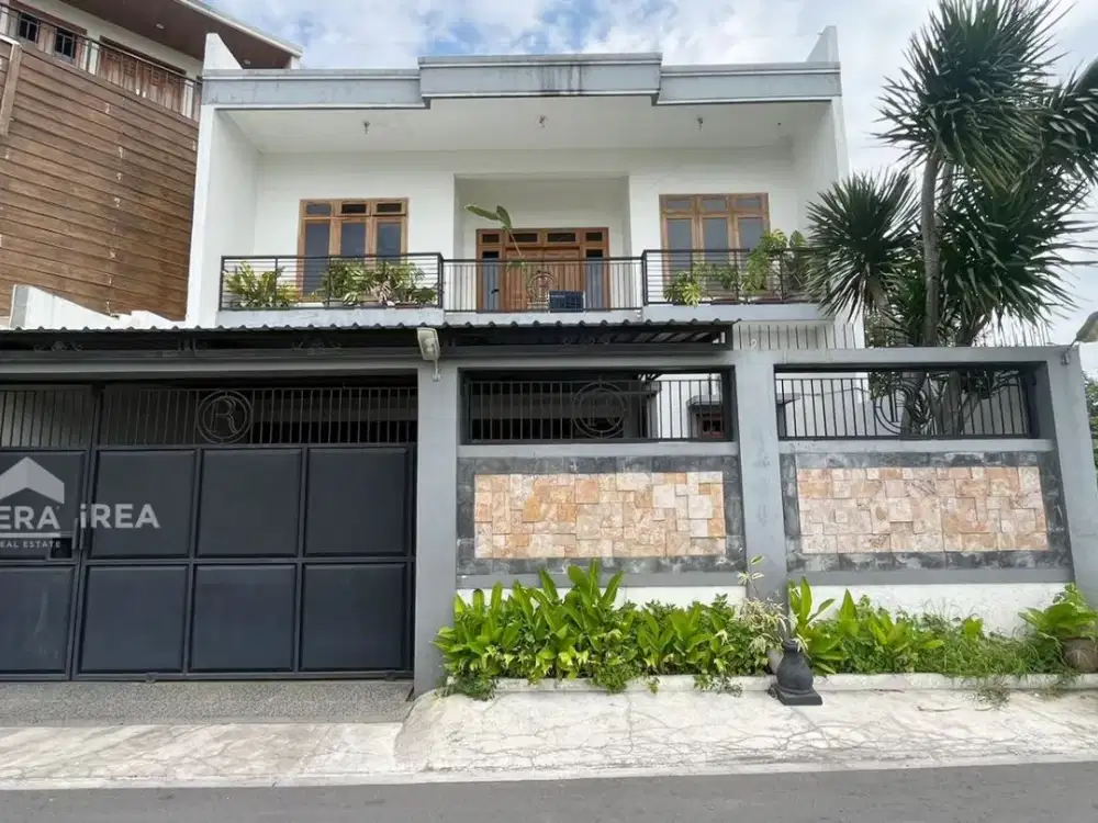 DIJUAL RUMAH MEWAH FULL FURNISHED DI SUMBER DEKAT KPU