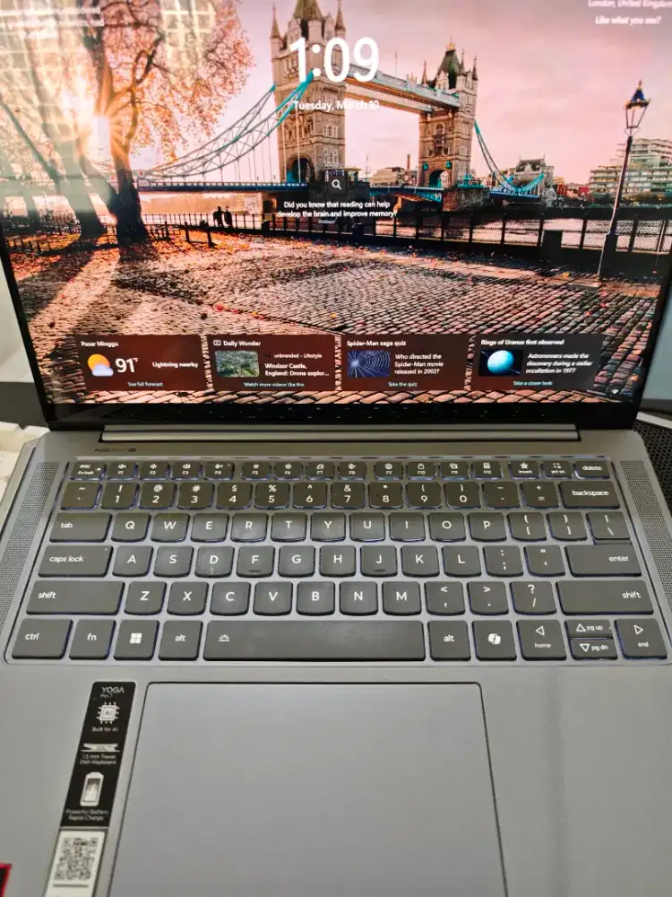 Lenovo Yoga 7 Pro AMD Ryzen AI 365 Ram 32GB garansi ADP