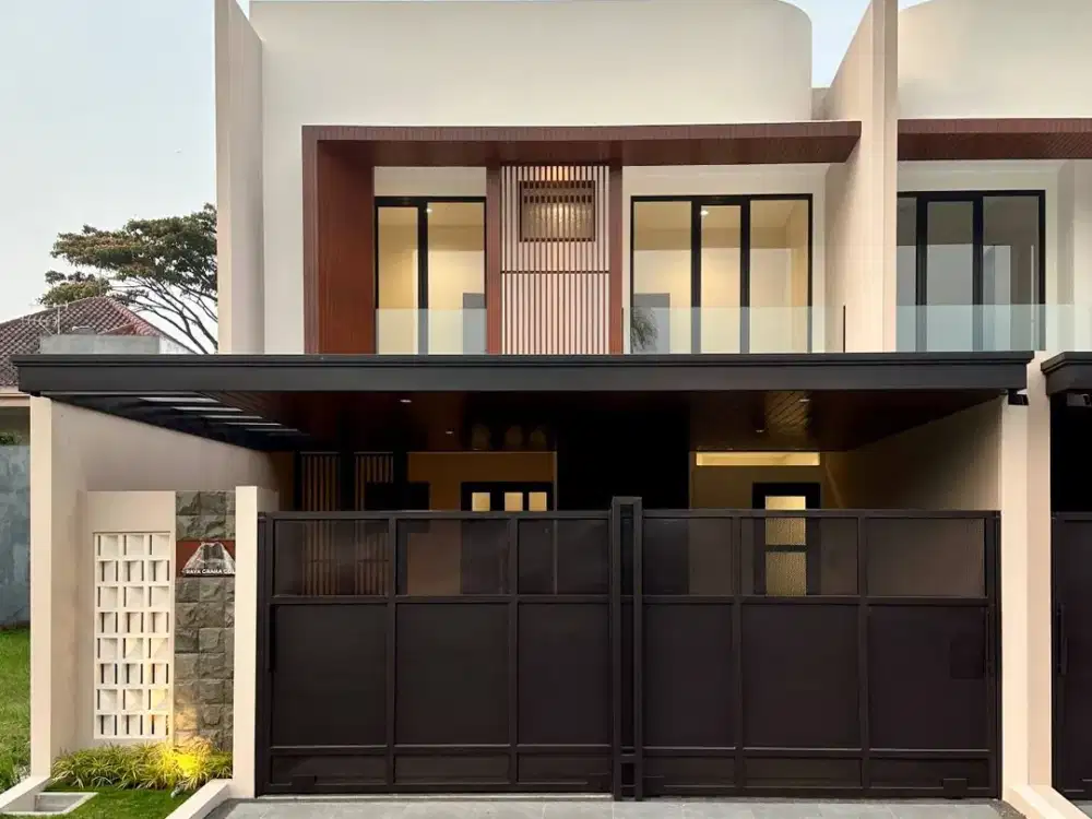 Dijual Baru Promo Rumah Mewah Tata Ruang Luas Siap Huni Lingkungan Aman Row Jalan Kembar Dekat Pusat Kota Akses Mudah di Boulevard Cluster Golf Araya