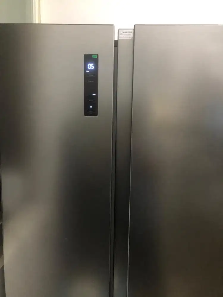 Dijual kulkas merk samsung