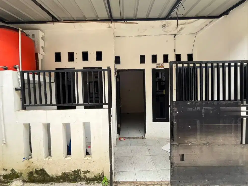 Rumah di kontrakan 2 kamar akses motor di kenanga cipondoh