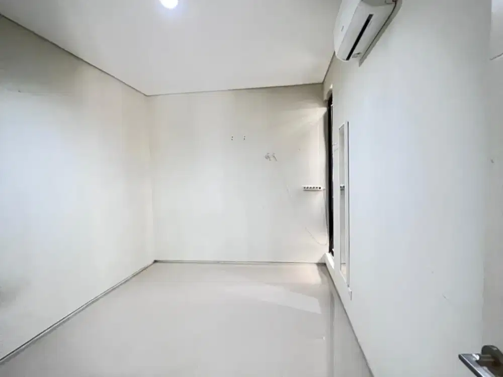 DIJUAL RUMAH NORTHWEST 2 LANTAI SEMI FURNISHED UK 72 SANGAT MURAH LANGKA!