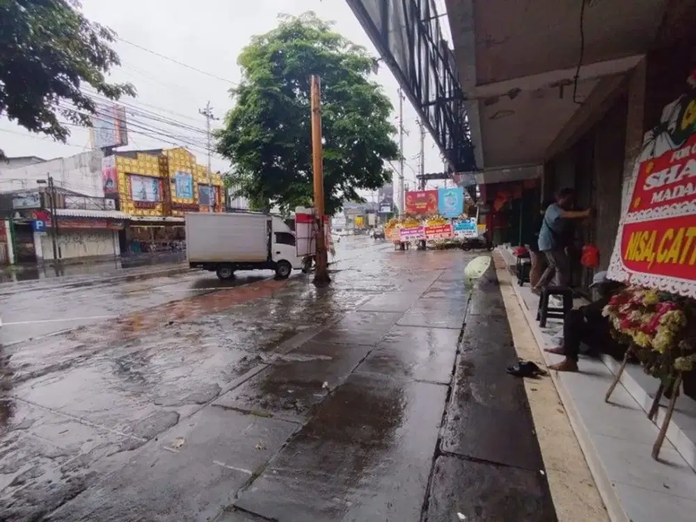 Ruang Usaha Luas di Pusat Bisnis Jl. Urip Sumoharjo Klitren, Gondokusuman, Yogyakarta