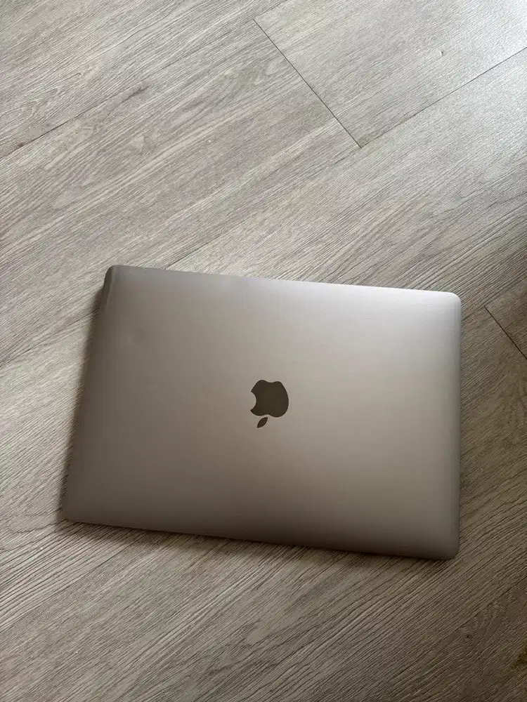 MacBook Air 13-inch Space Gray 13.3/1.1GHz DC/8GB/256GB