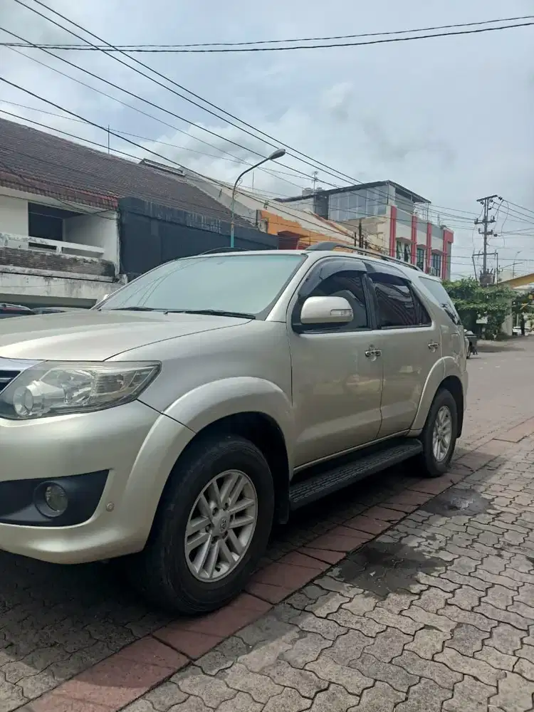 Toyota Fortuner 2011 Diesel
