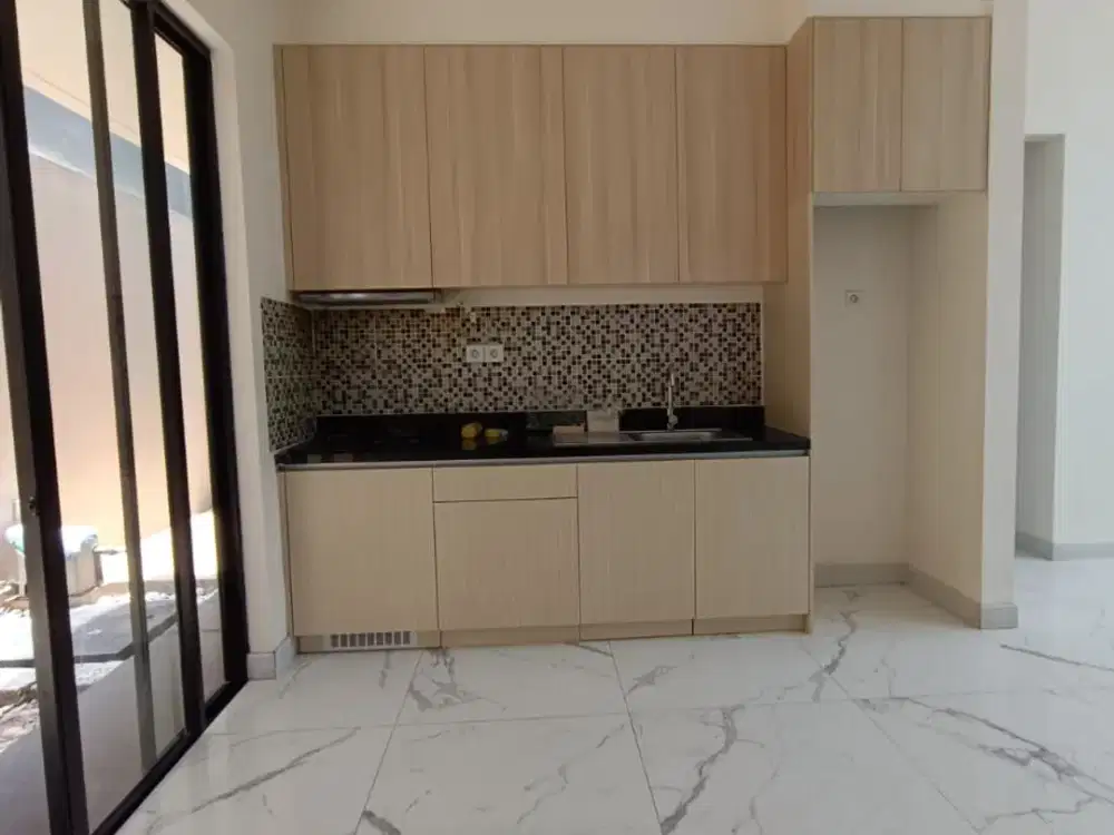 Di jual rumah bagus siap huni ada kolam renang 3 lantai di cluster matana dekat jgc jakarta timur