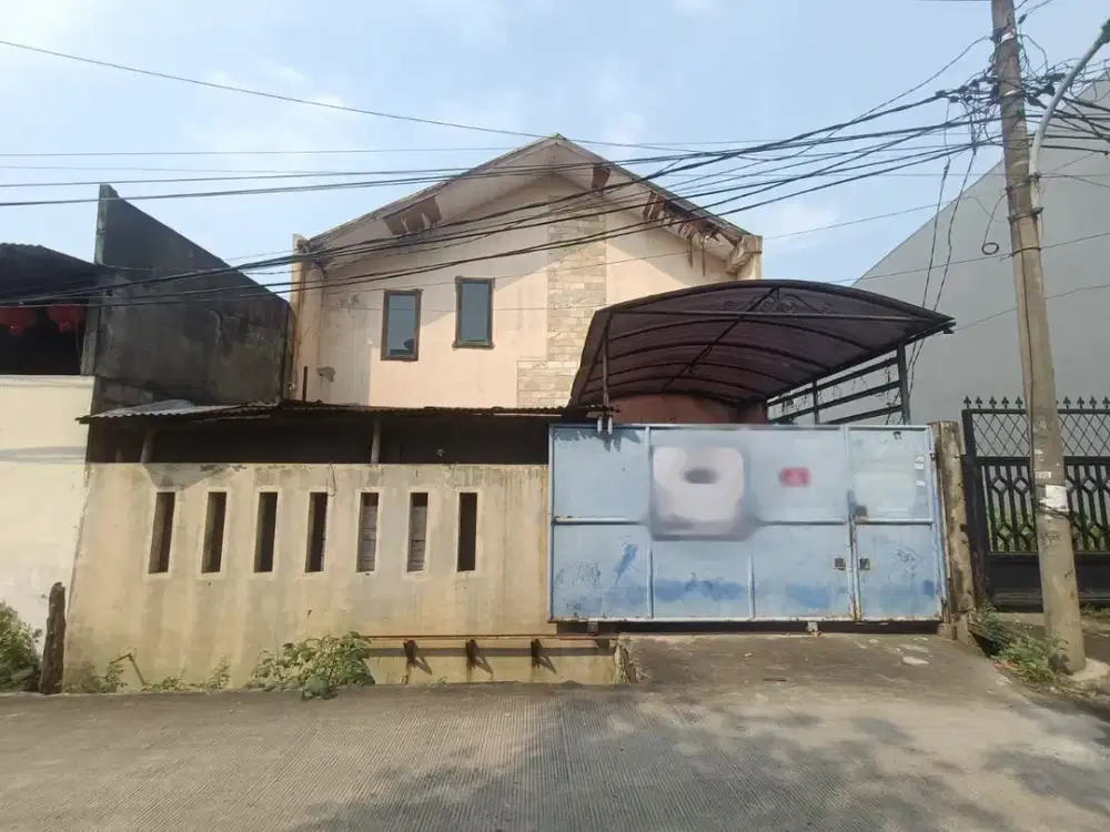 DIJUAL RUMAH EX GUDANG BANGUNAN 2 LANTAI BEBAS BANJIR JUAL MURAH DI PERUMAHAN KFT