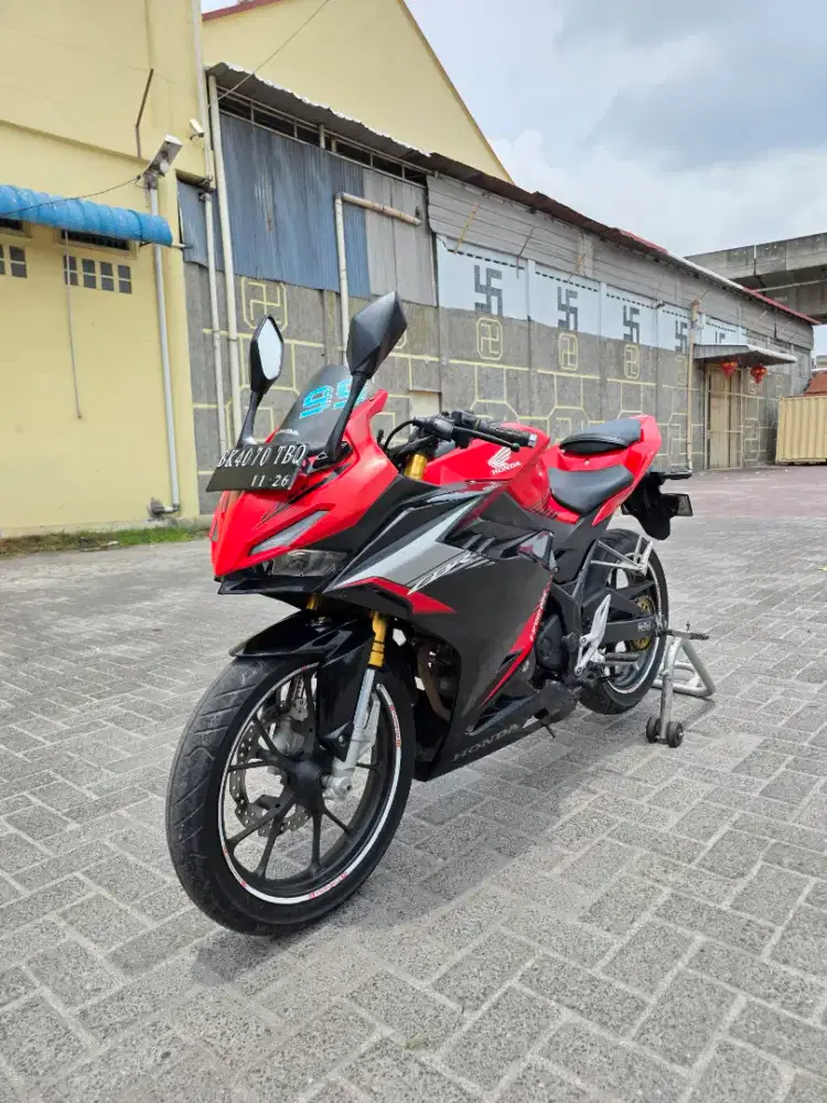 Honda CBR 150RR Merah Hitam 2021