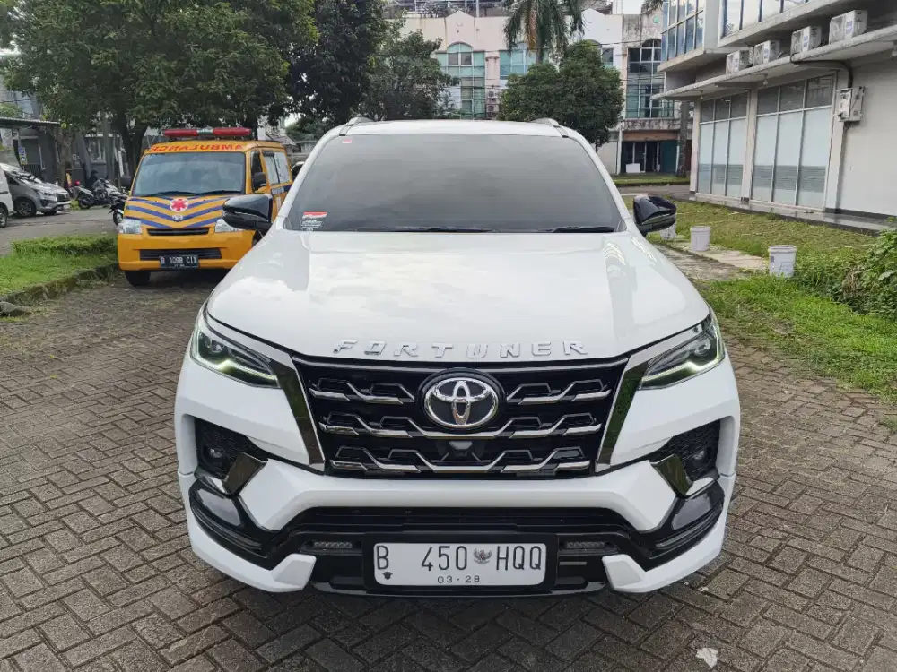 FORTUNER VRZ GR SPORT 2.8 2022