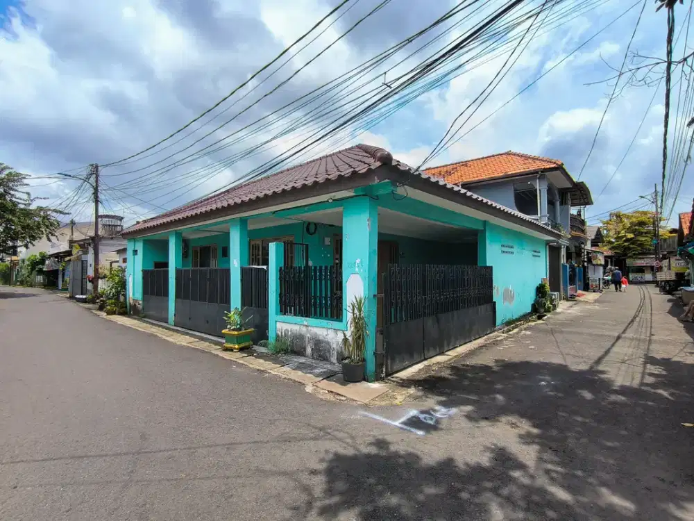 Rumah LT 184 SHM 7 Menit ke Kebayoran Park Mall Siap KPR  J-42274