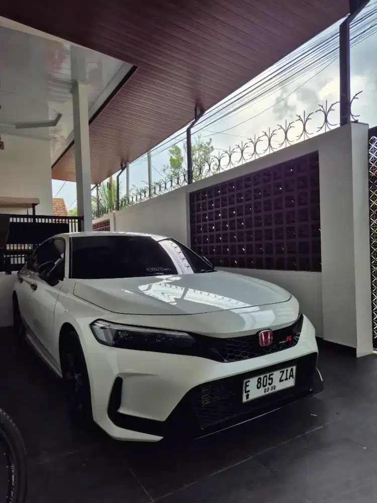 CIVIC RS 2025 A/T LOW KM