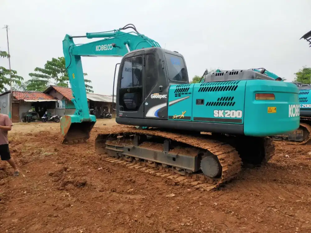 Bongkar bangunan tua land clearing cut and fill hotmix aspal jalan