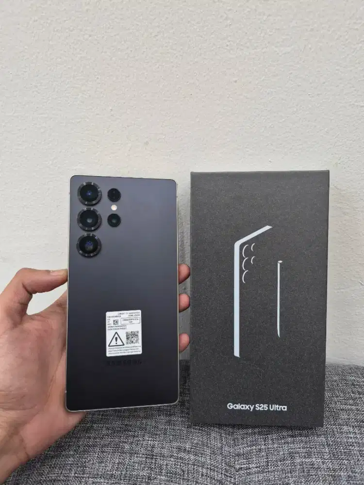 Samsung S25 ultra 12/256gb