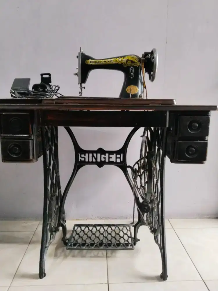 Mesin jahit klasik typical