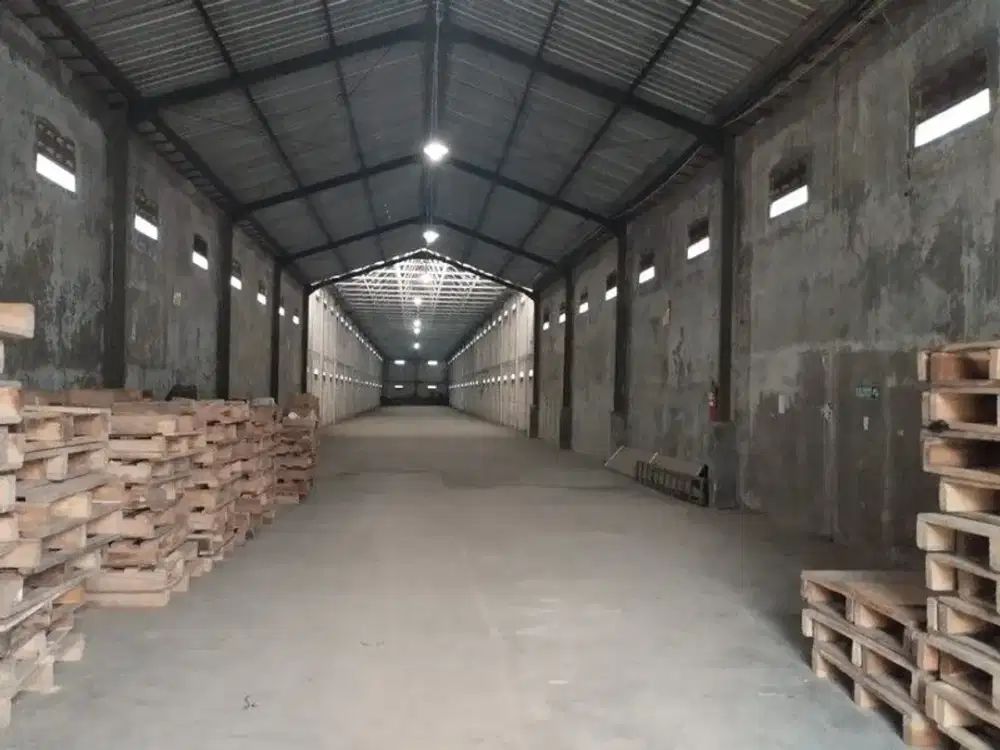 Gudang Strategis & Luas di Gamping Sleman Akses Ring Road & Siap Operasi