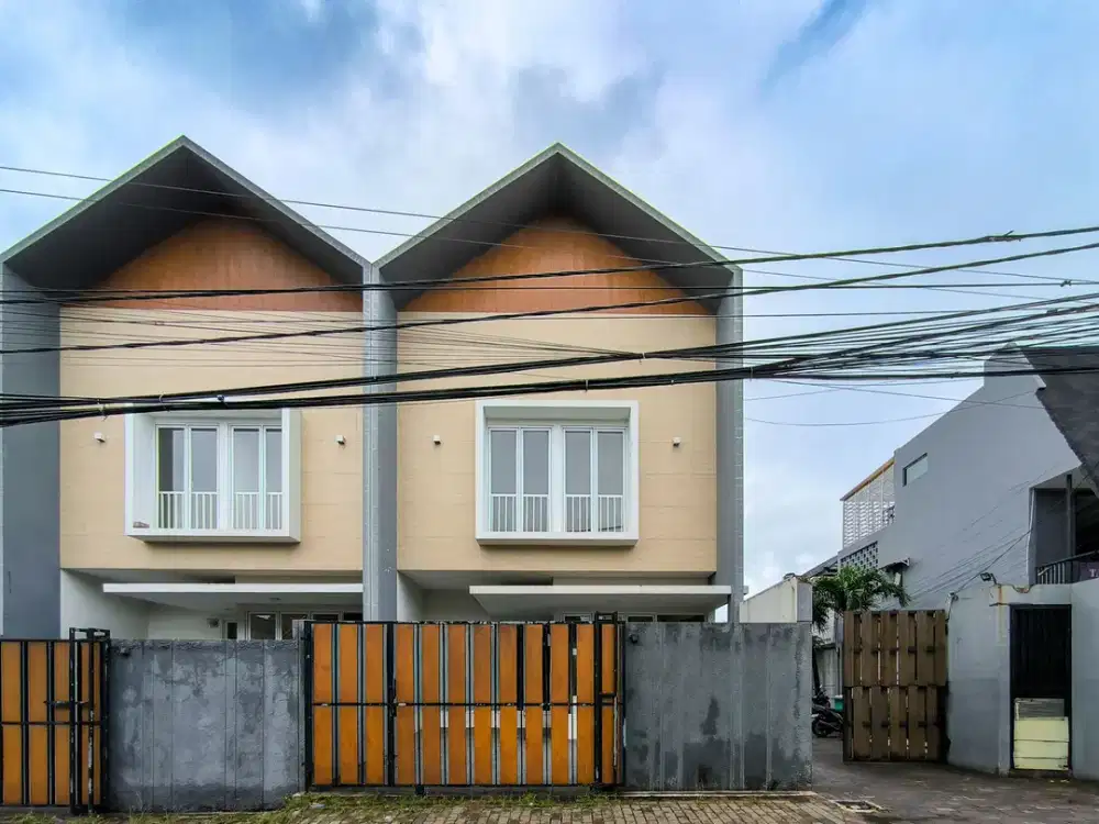 Rumah 10 Menit ke Transpark Mall Bintaro SHM Hadap Utara J-43800