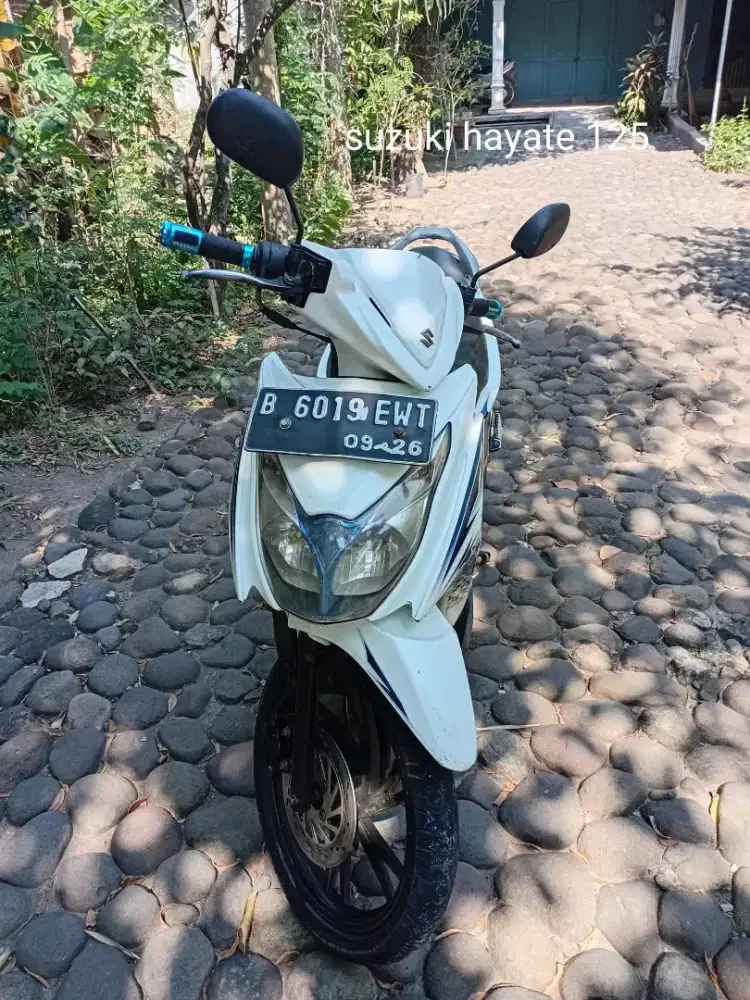 suzuki hayate 125 warna putih